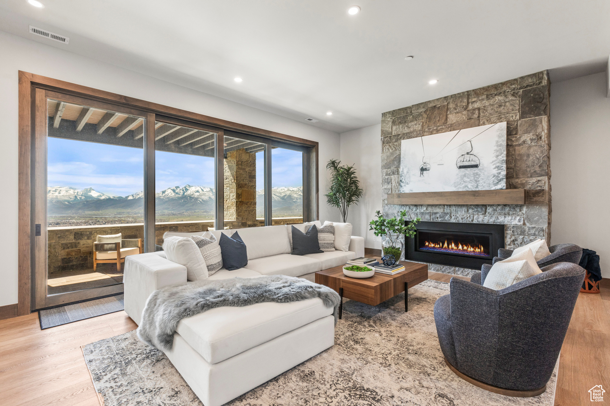1417 N GOLD MOUNTAIN CIR #467