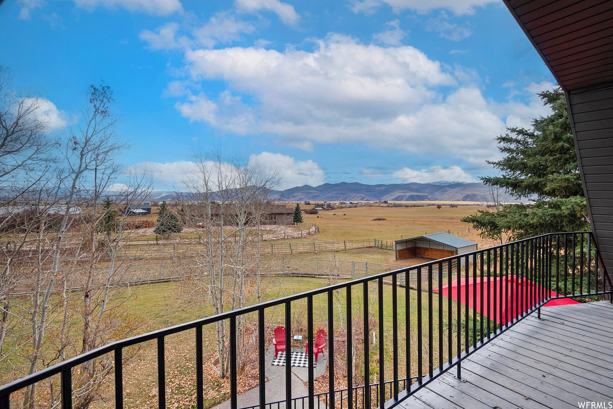 1359 W HYLANDER DR