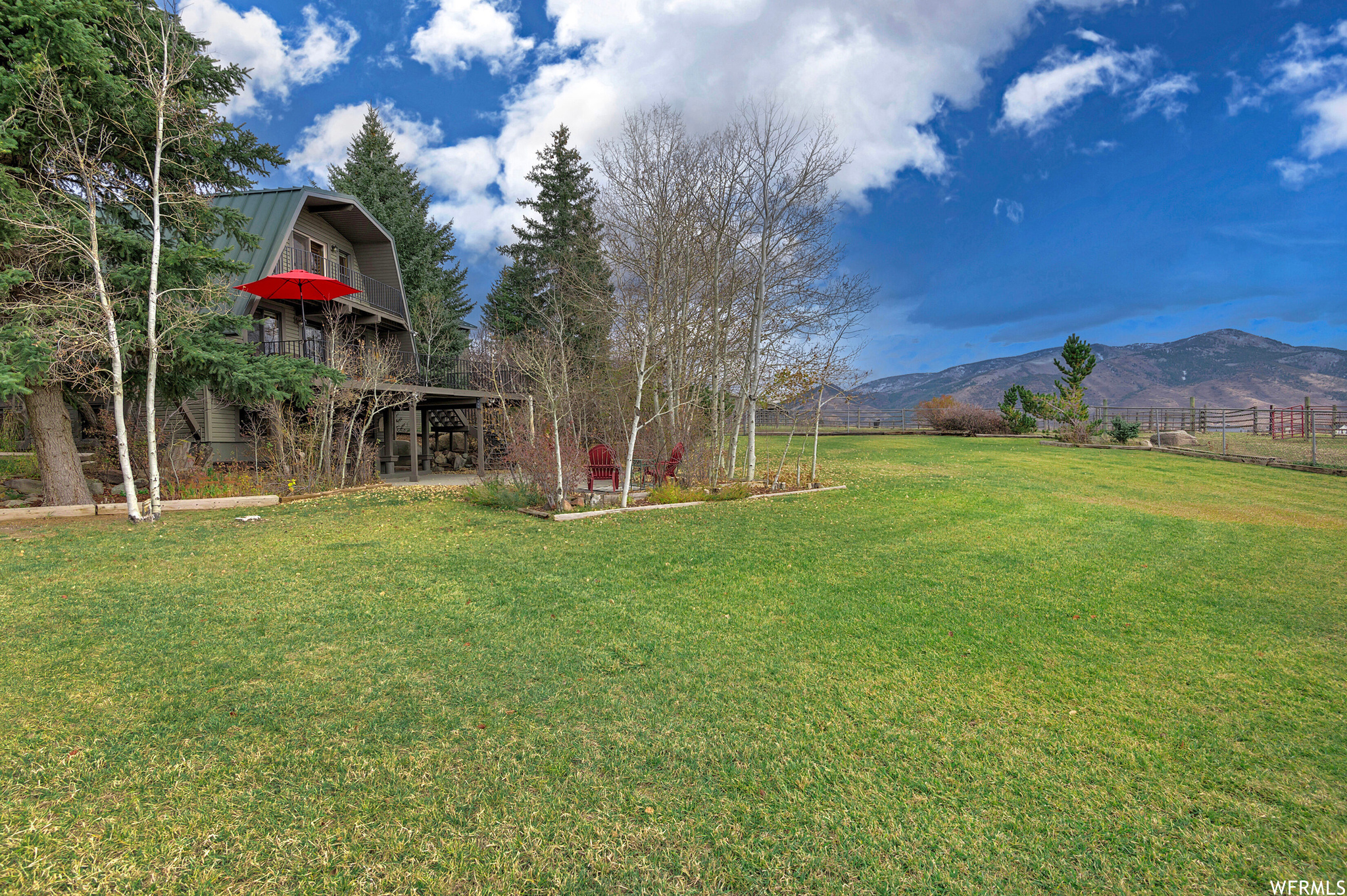 1359 W HYLANDER DR