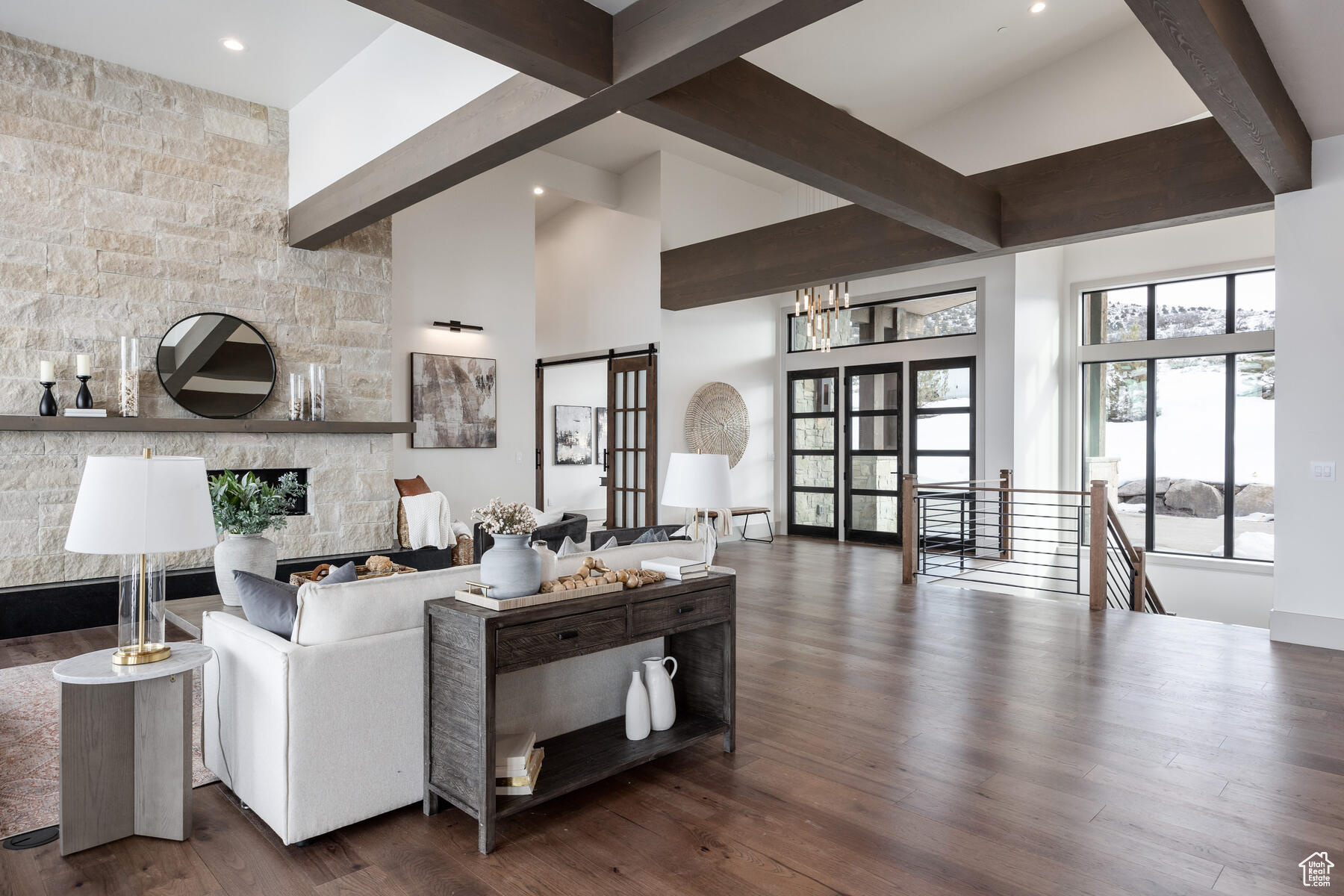 2704 E BOULDER TOP LOOP