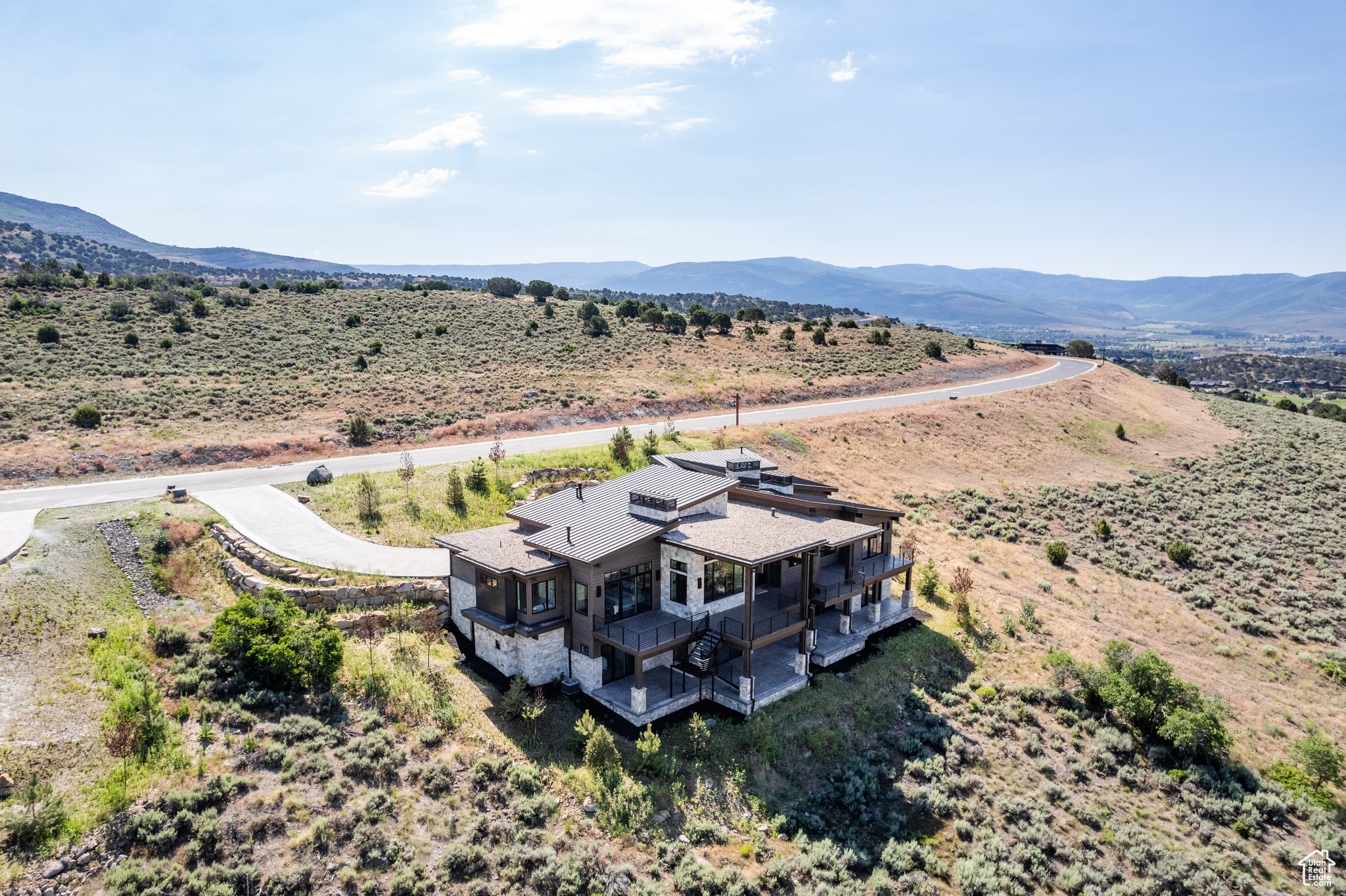 2704 E BOULDER TOP LOOP