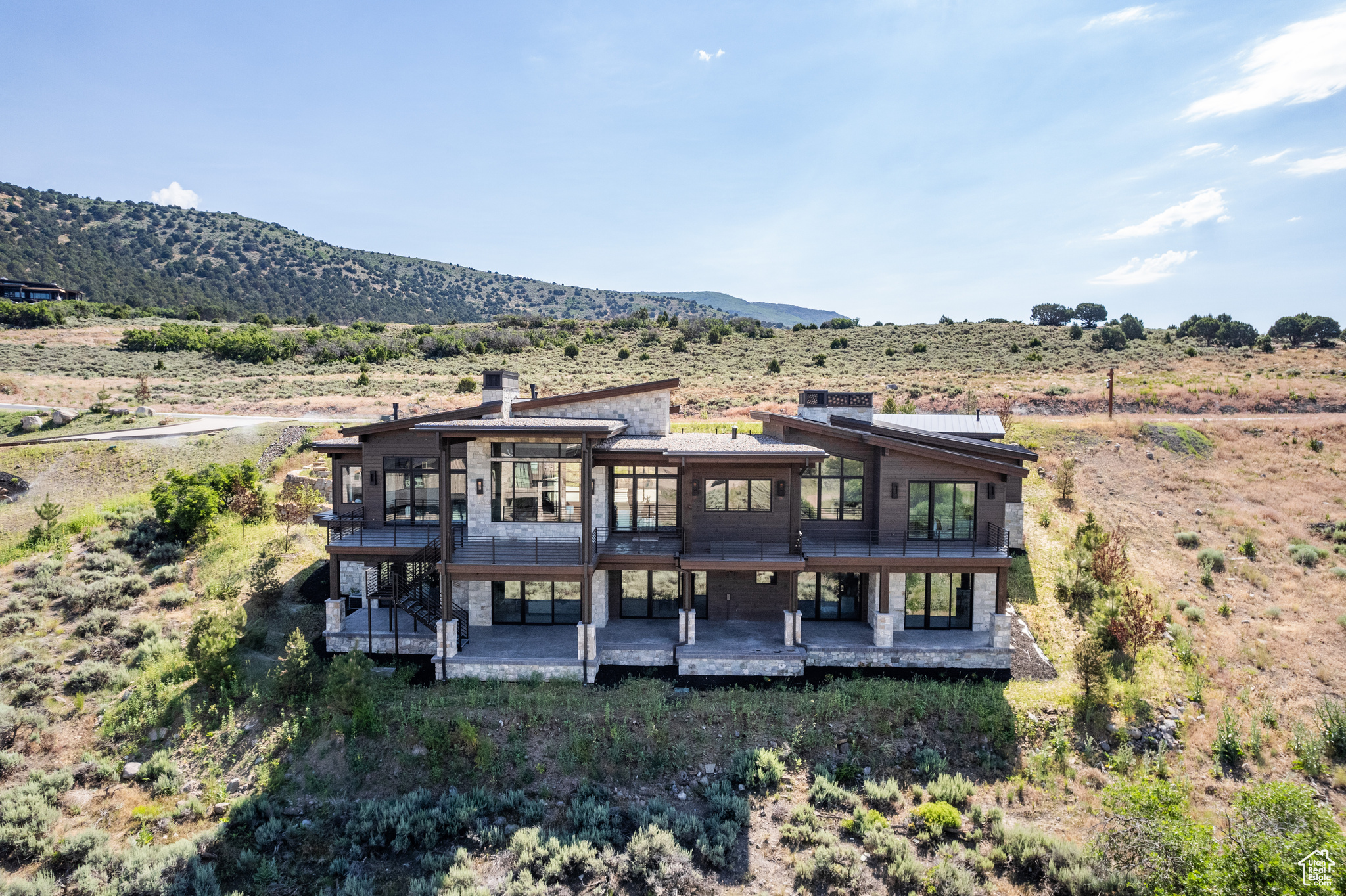 2704 E BOULDER TOP LOOP