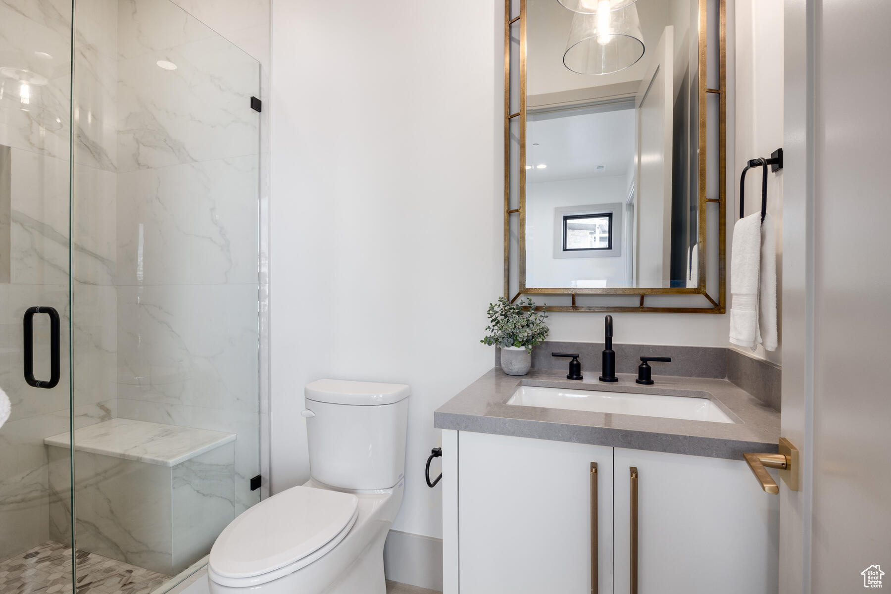 2704 E BOULDER TOP LOOP