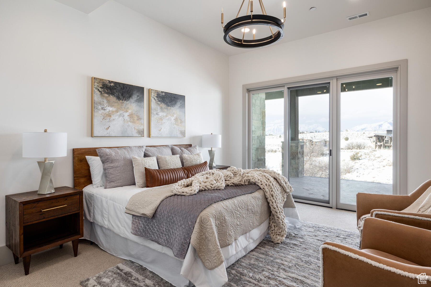 2704 E BOULDER TOP LOOP
