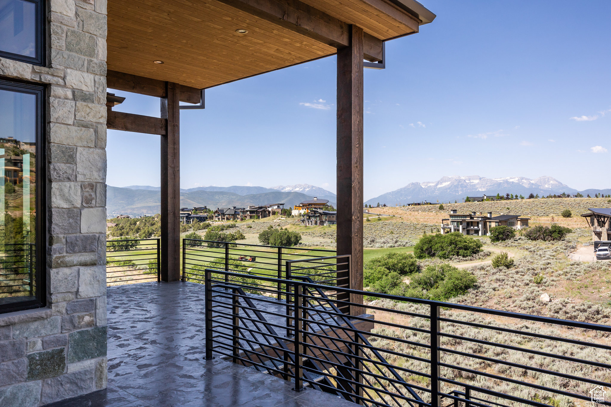 2704 E BOULDER TOP LOOP