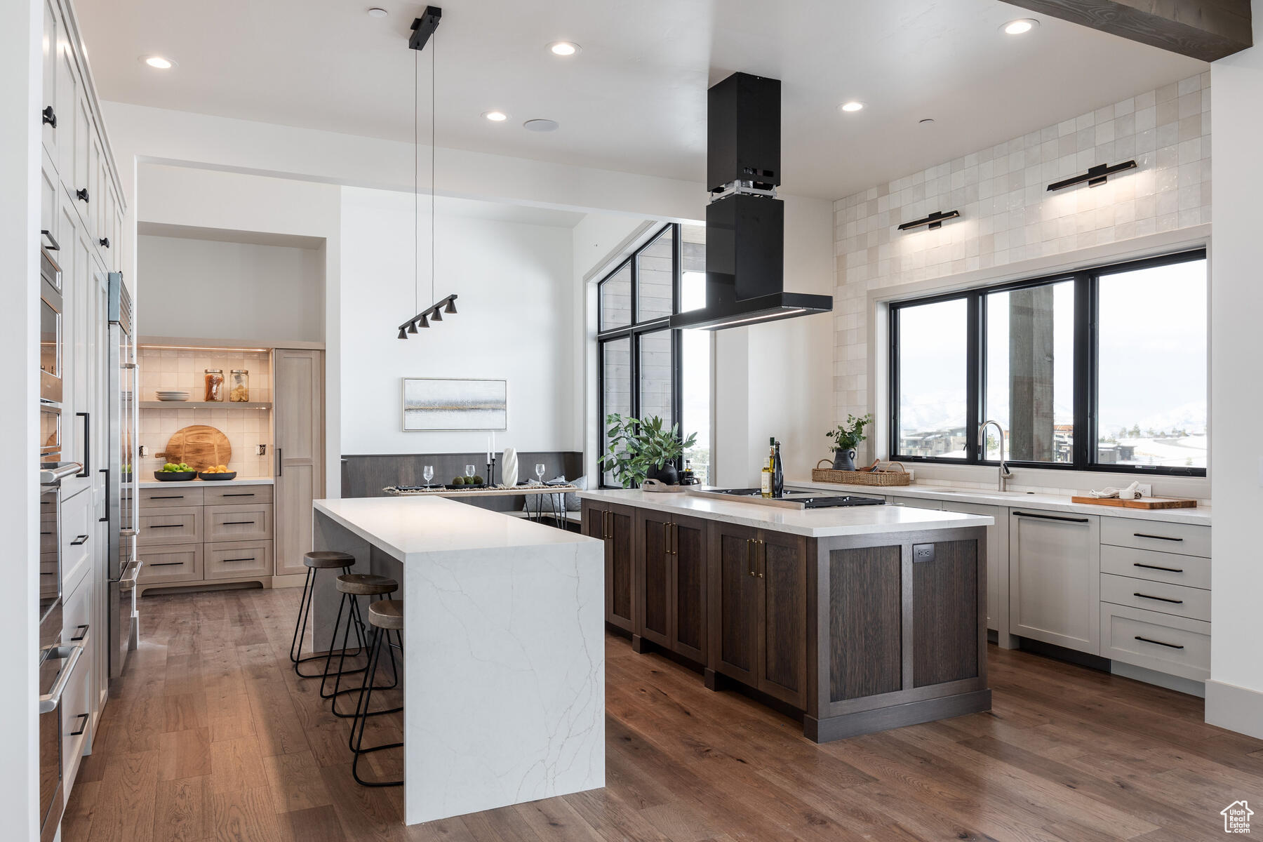 2704 E BOULDER TOP LOOP