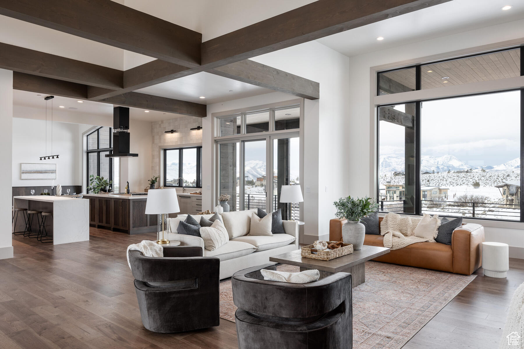 2704 E BOULDER TOP LOOP