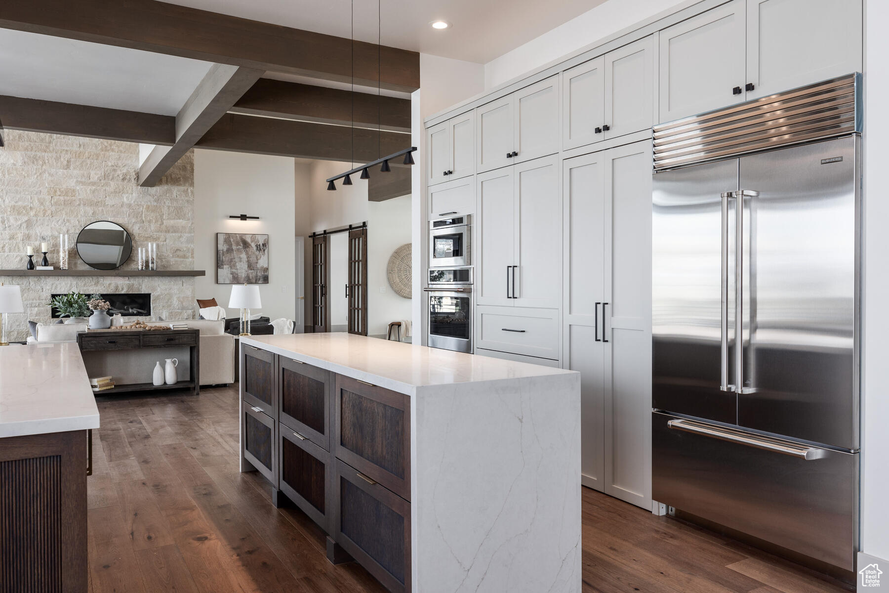 2704 E BOULDER TOP LOOP