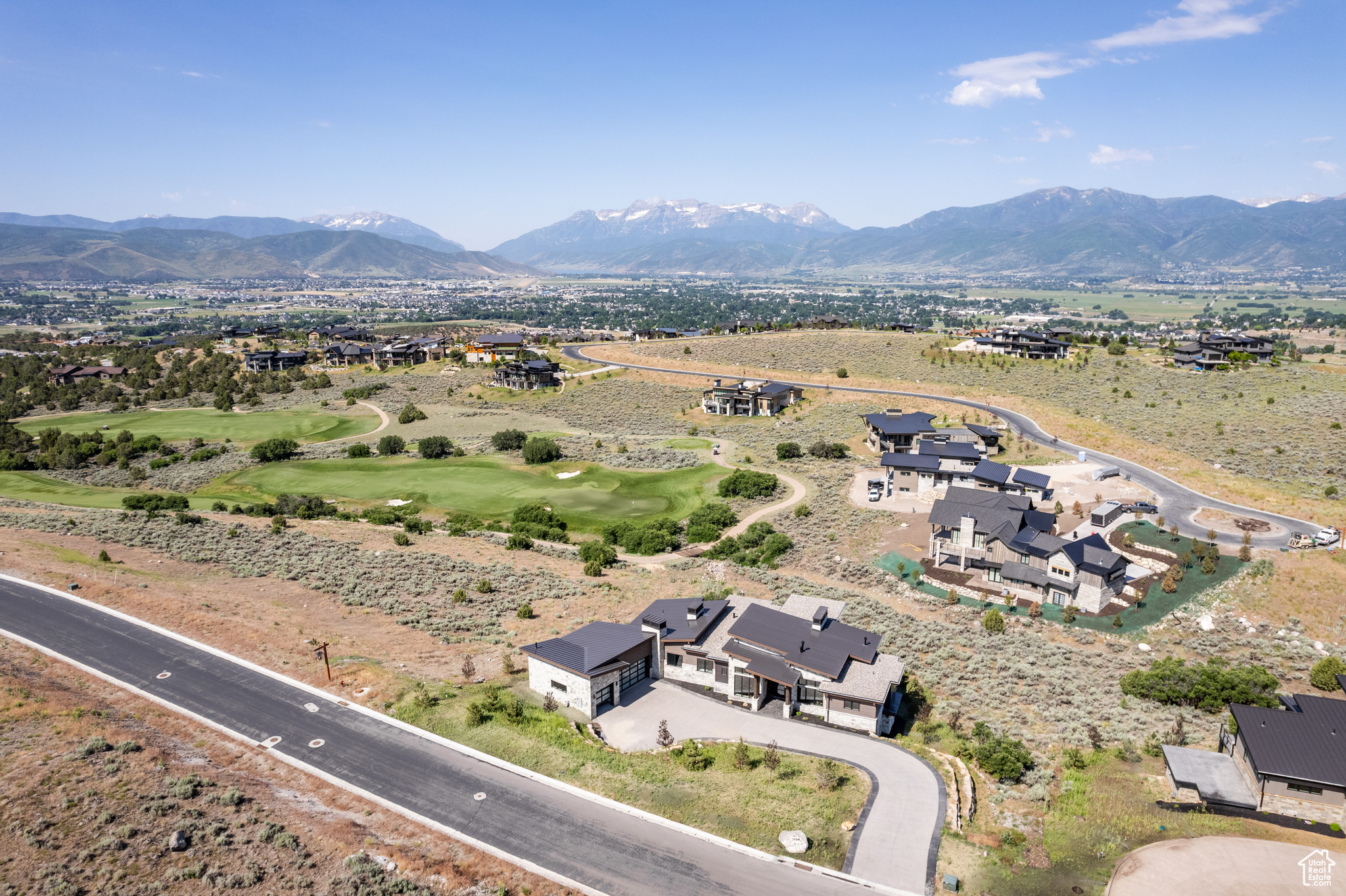 2704 E BOULDER TOP LOOP