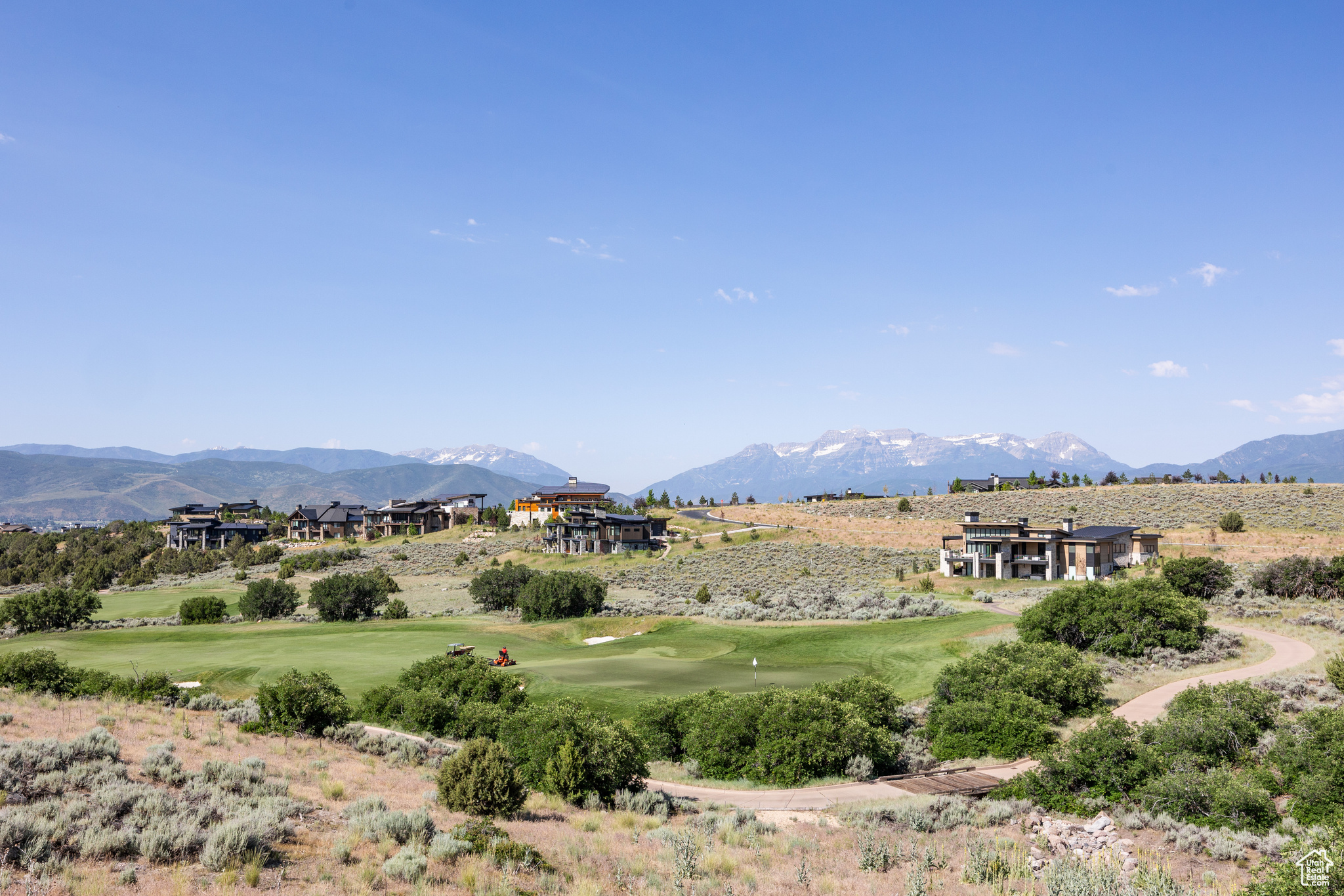2704 E BOULDER TOP LOOP