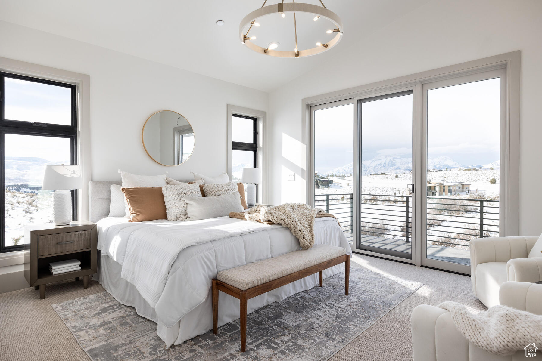 2704 E BOULDER TOP LOOP