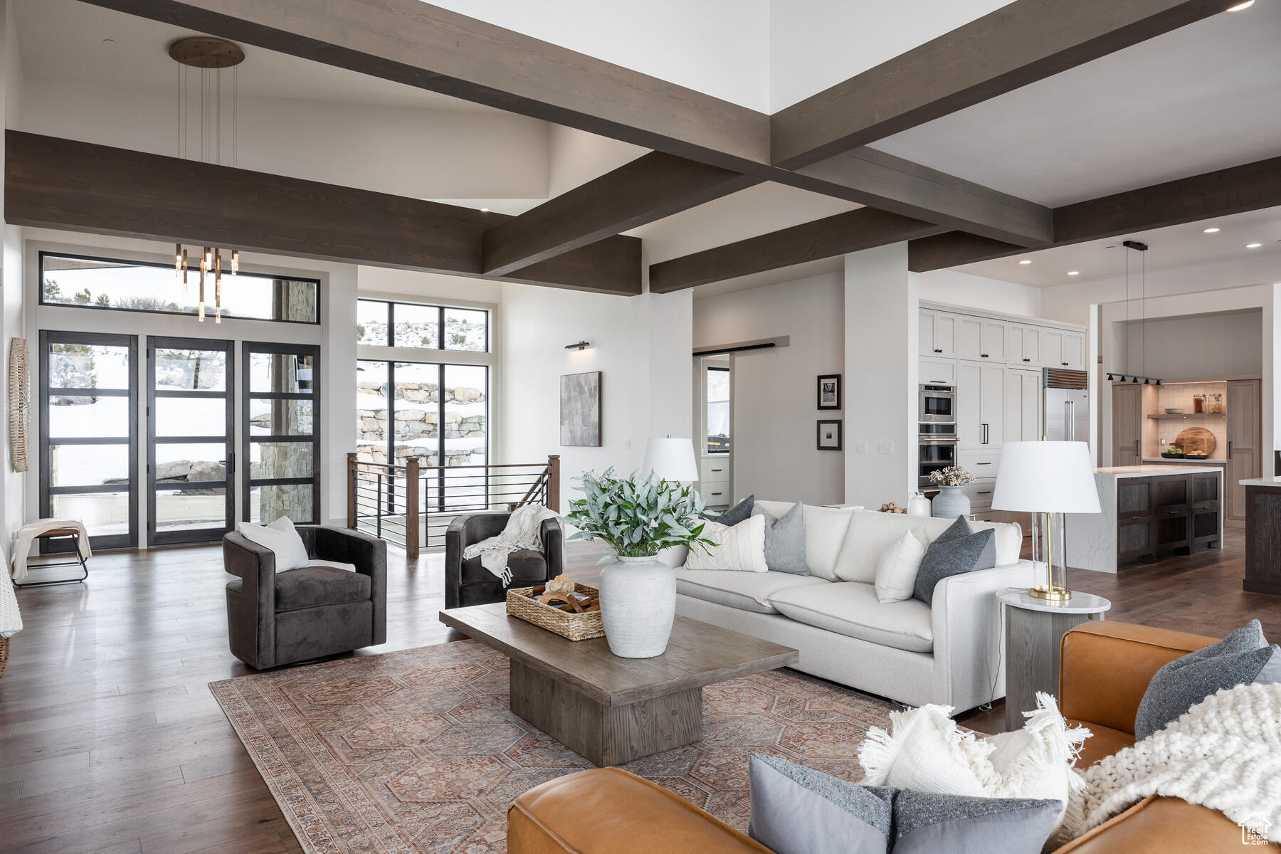 2704 E BOULDER TOP LOOP