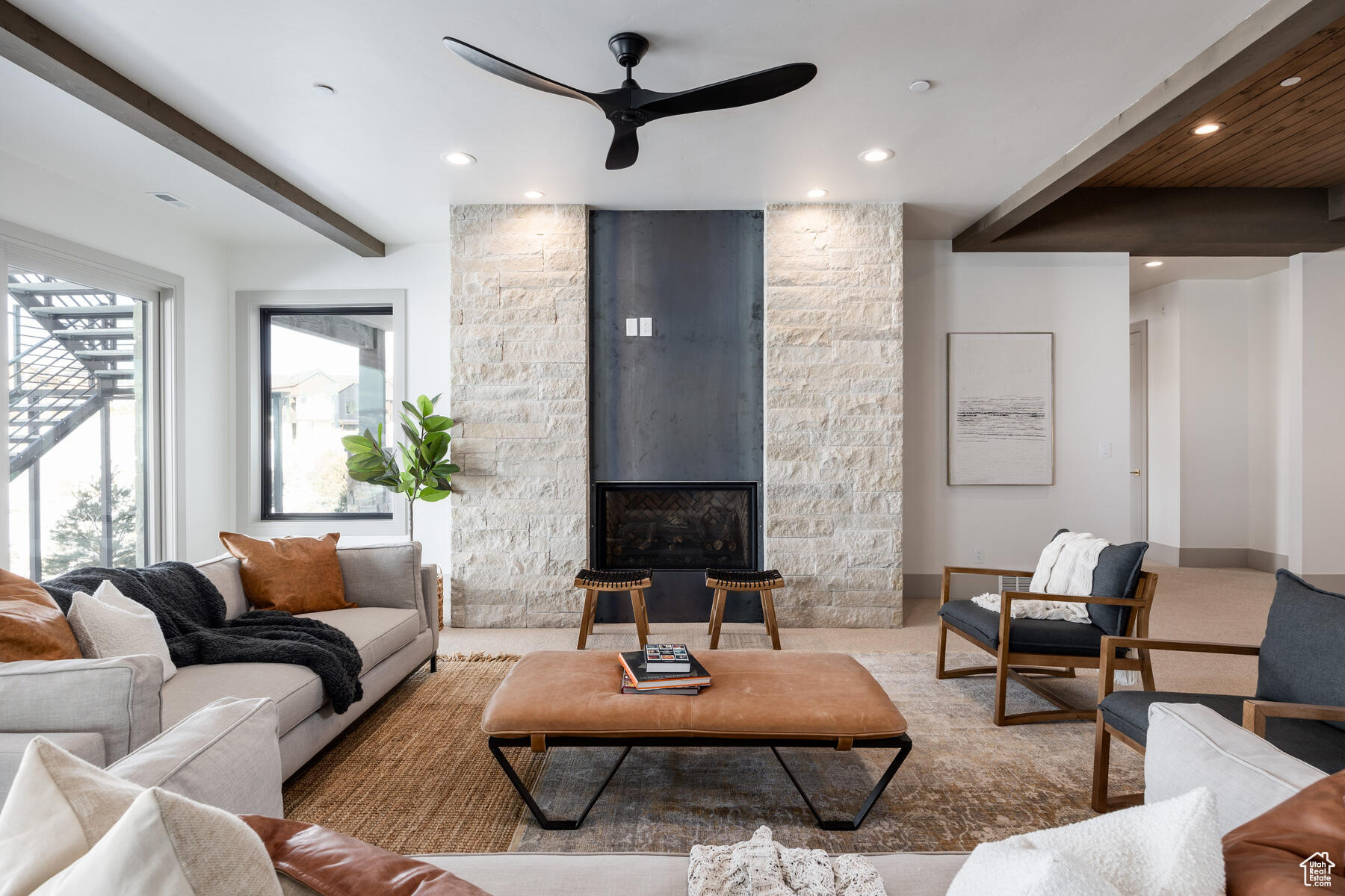 2704 E BOULDER TOP LOOP