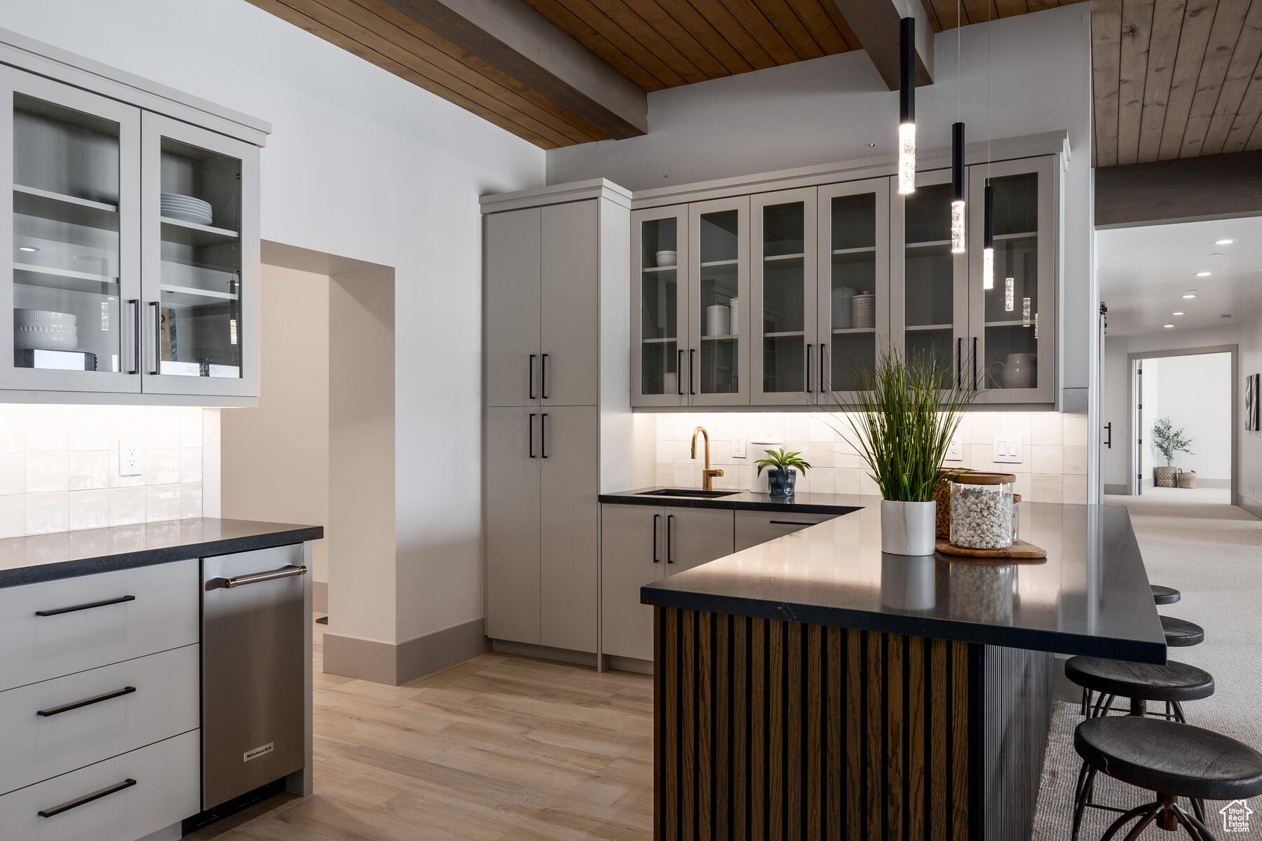 2704 E BOULDER TOP LOOP