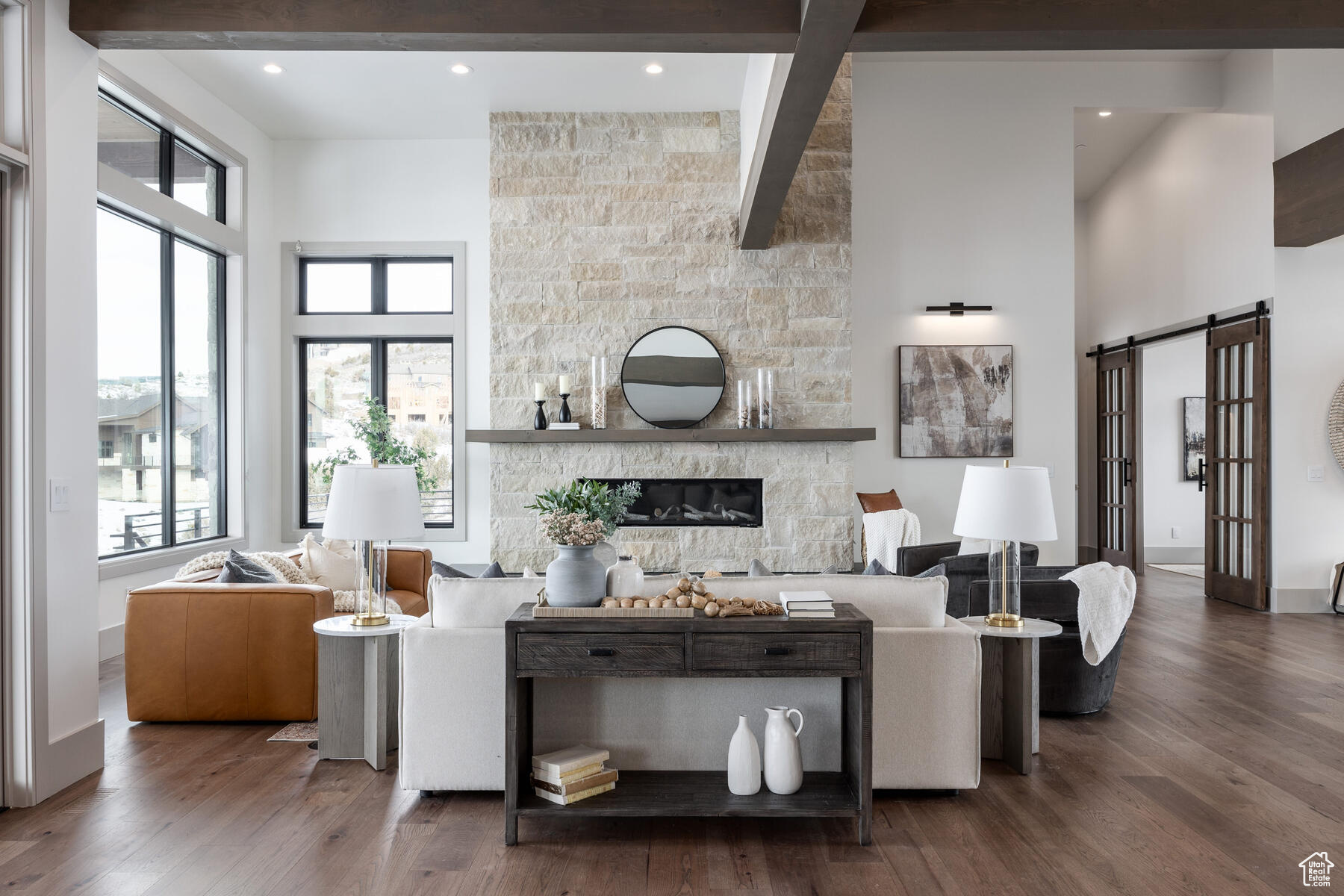 2704 E BOULDER TOP LOOP