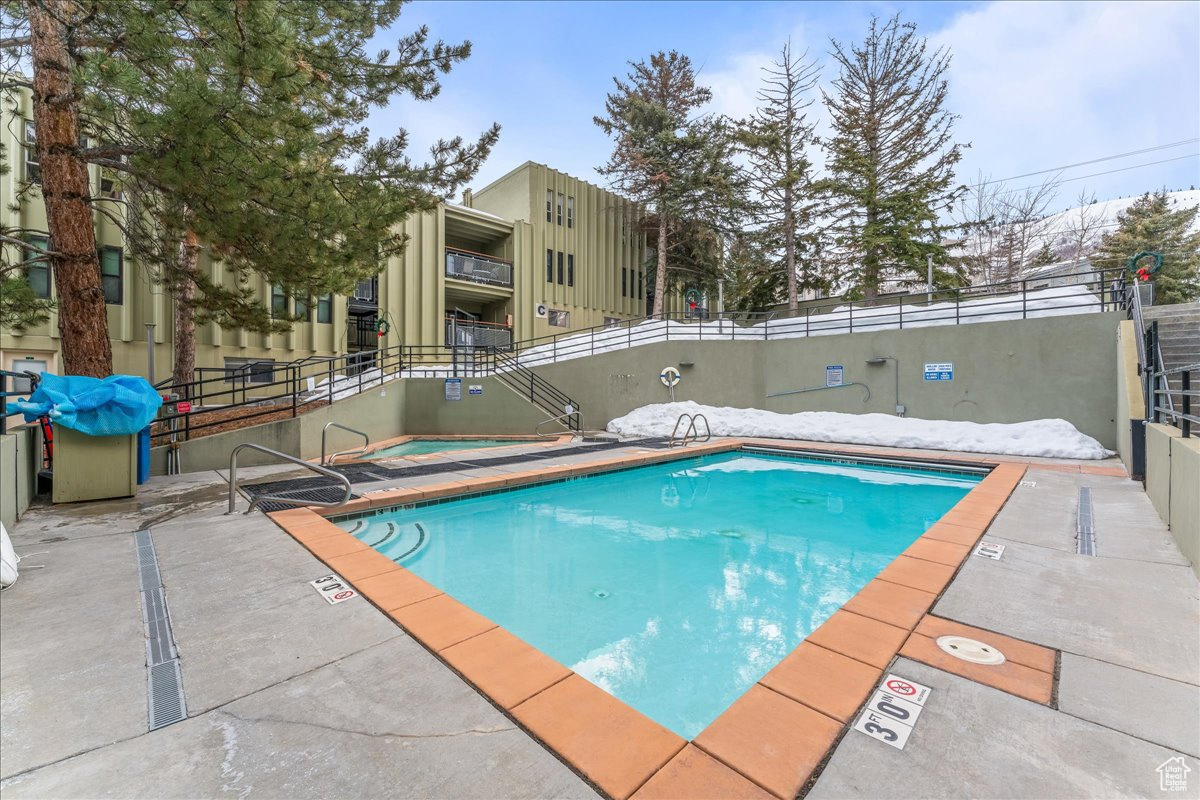 1482 EMPIRE AVE #308