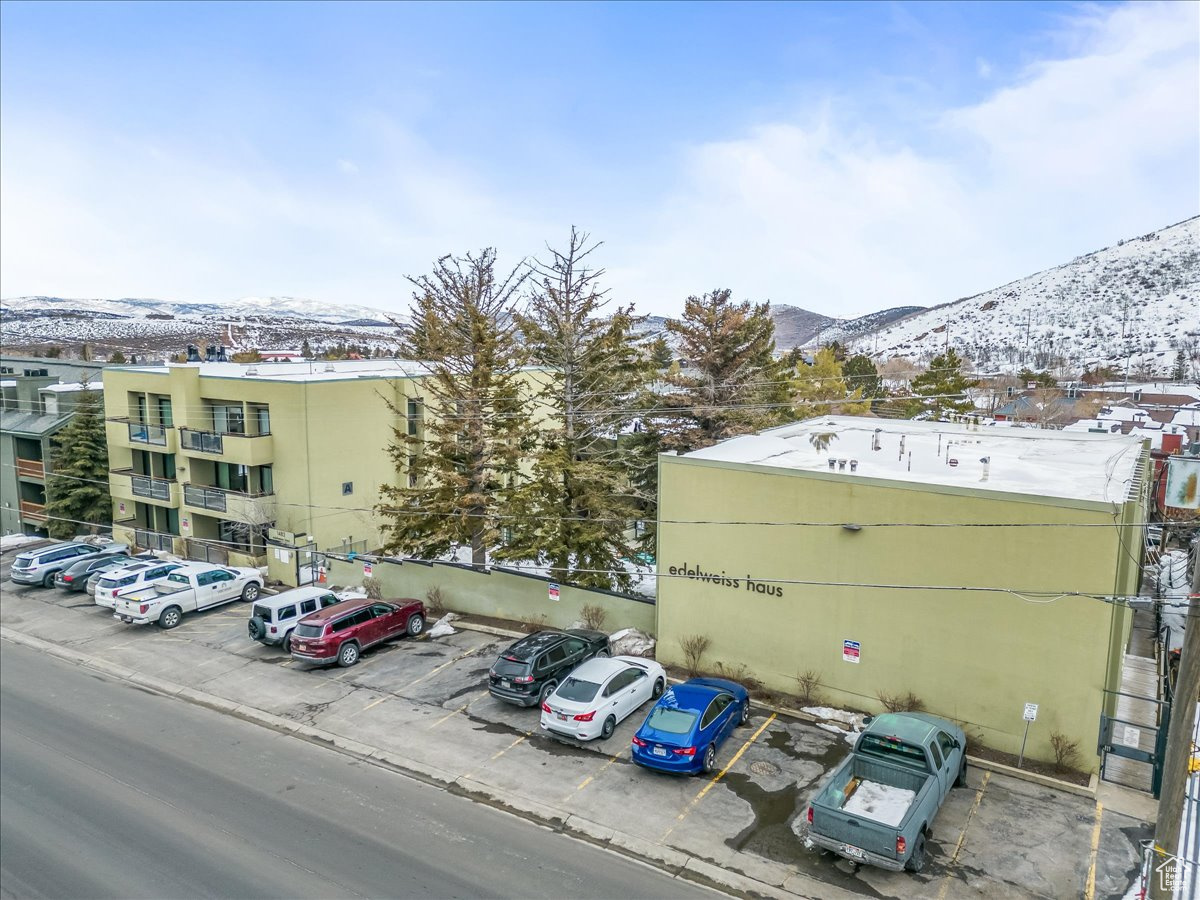 1482 EMPIRE AVE #308