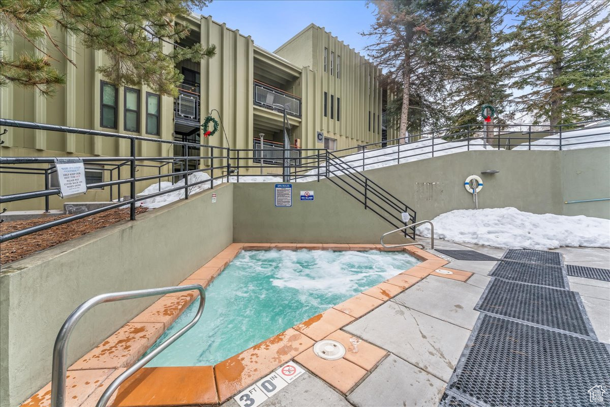1482 EMPIRE AVE #308