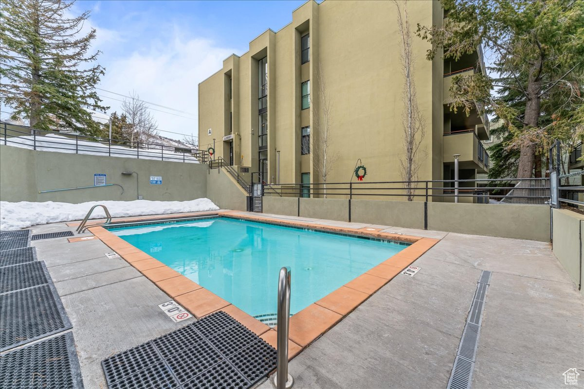 1482 EMPIRE AVE #308