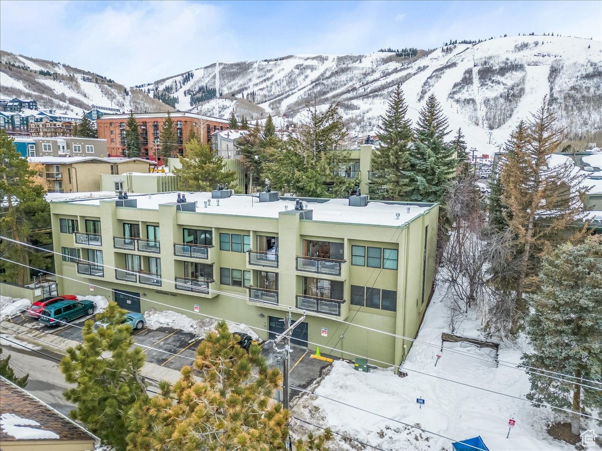 1482 EMPIRE AVE #308