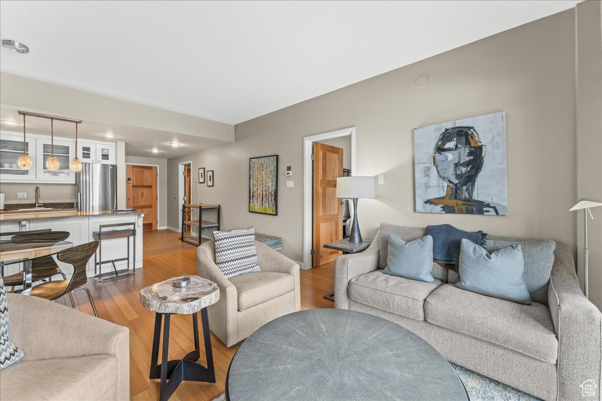 1482 EMPIRE AVE #308