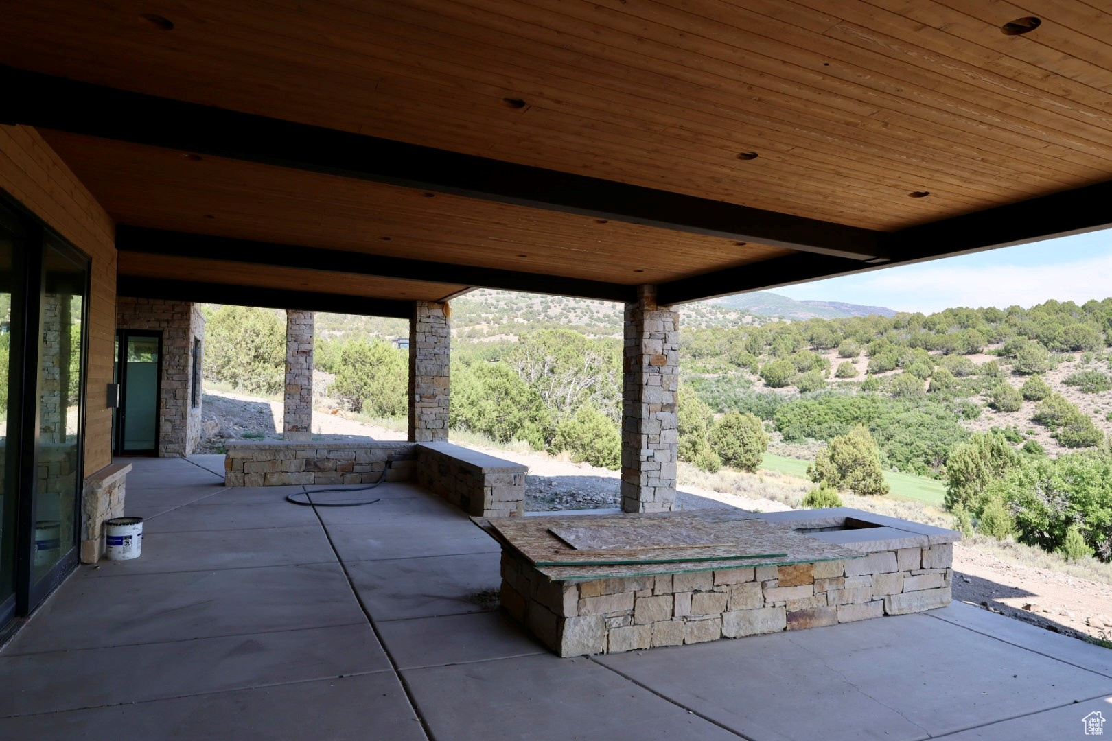 2754 E BOULDER TOP LOOP
