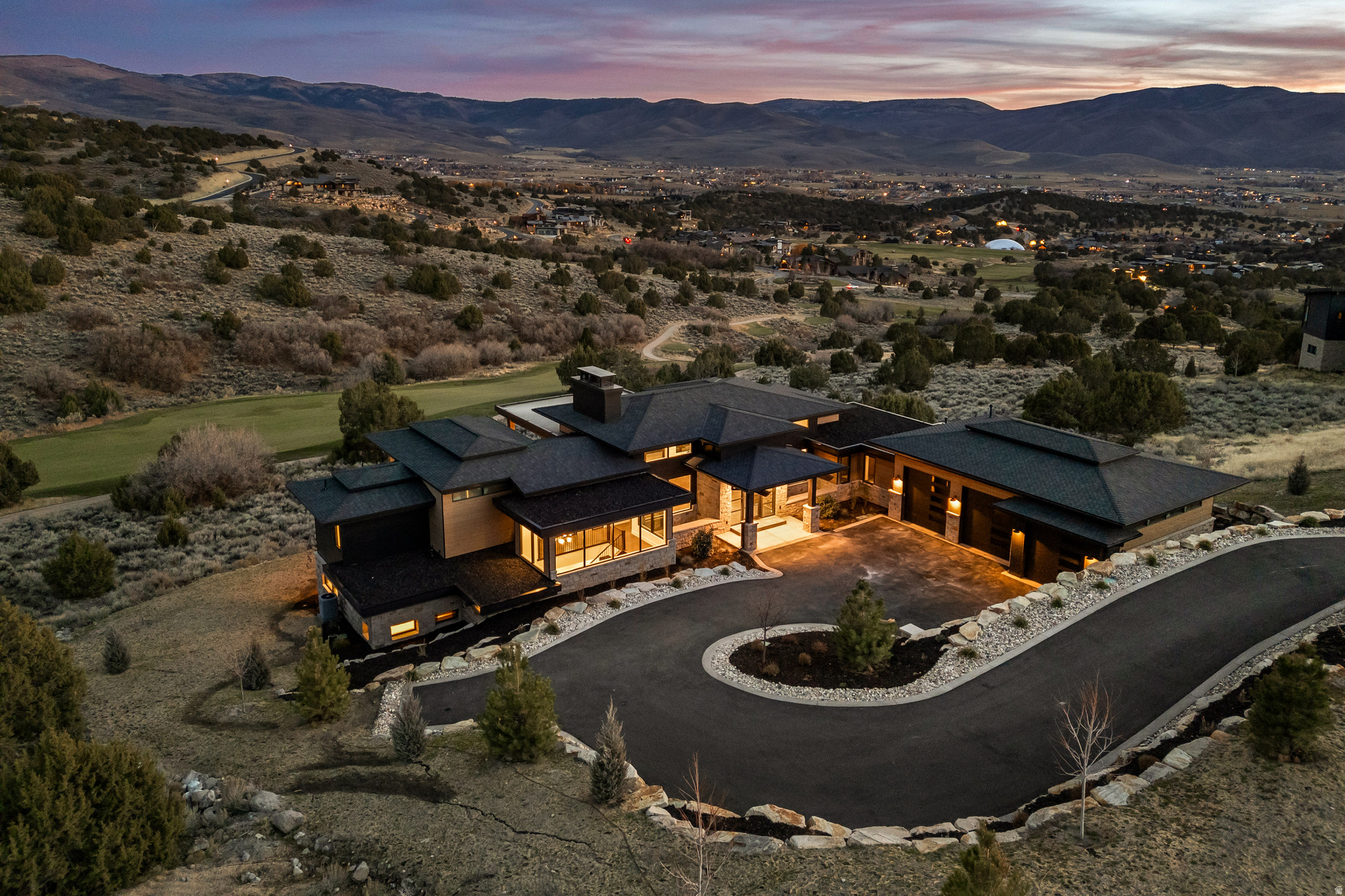 2754 E BOULDER TOP LOOP