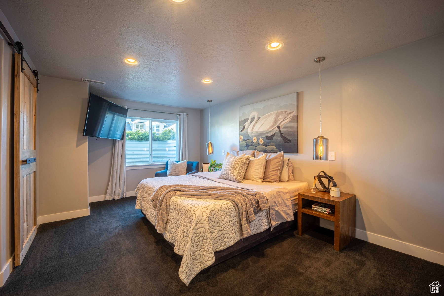 528 W AUTUMN HILLS BLVD