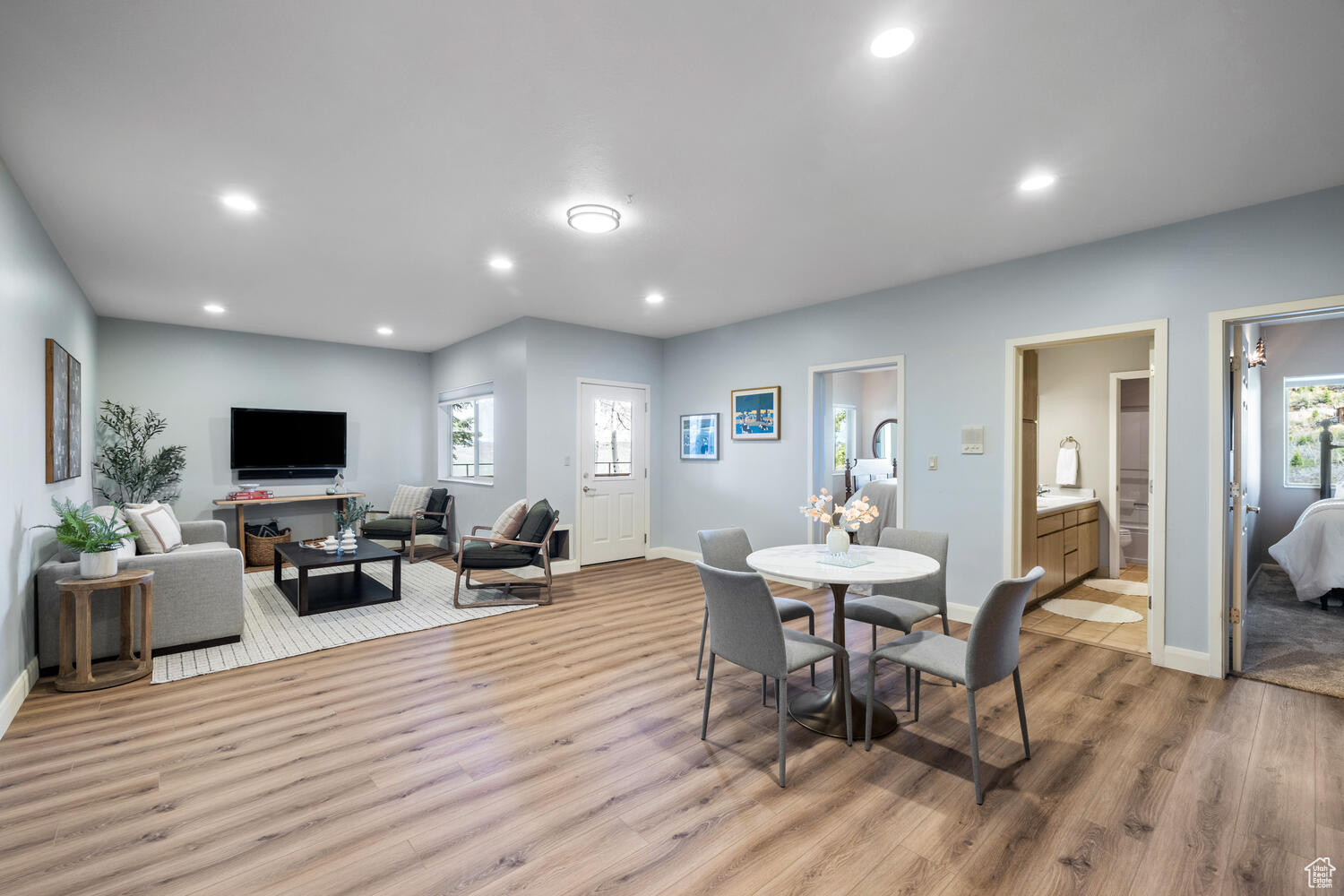 7688 BUCKBOARD DR
