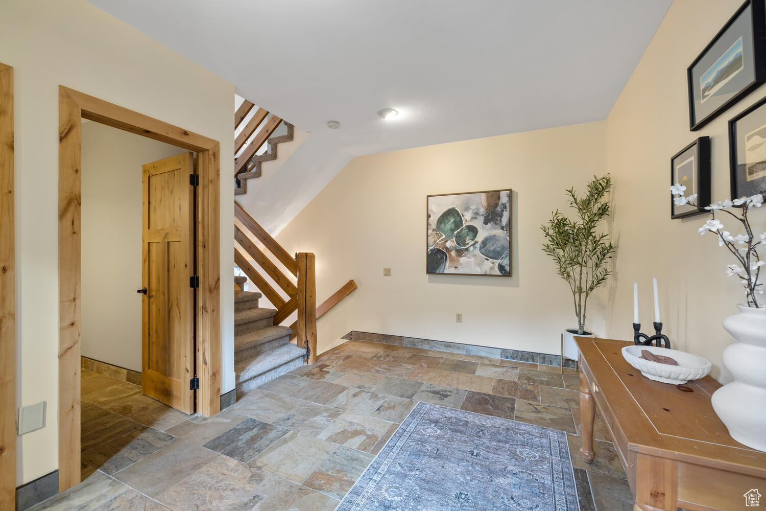 7688 BUCKBOARD DR