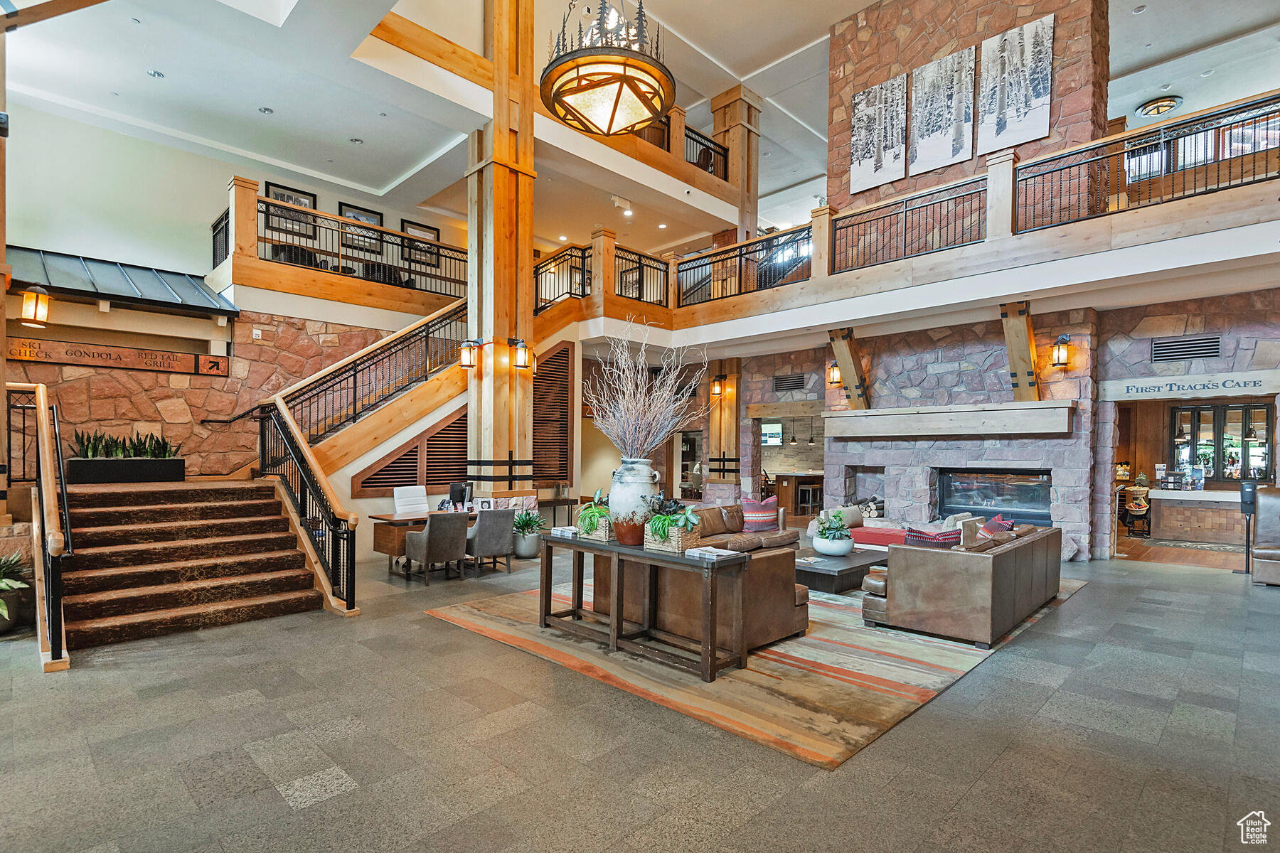 3855 N GRAND SUMMIT DR #468
