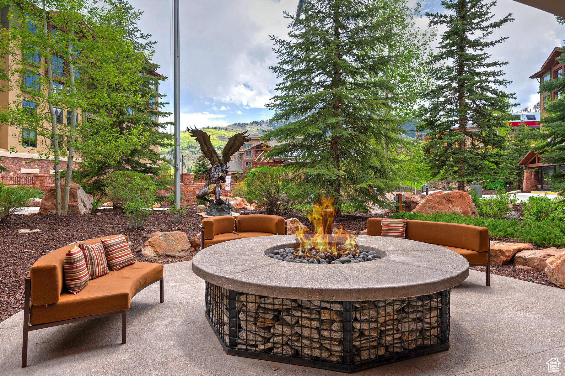 3855 N GRAND SUMMIT DR #468