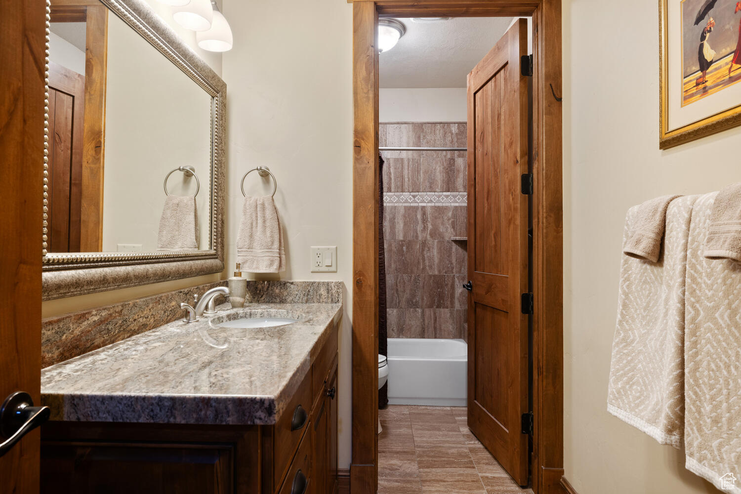 4825 N SILVER SPRINGS DR