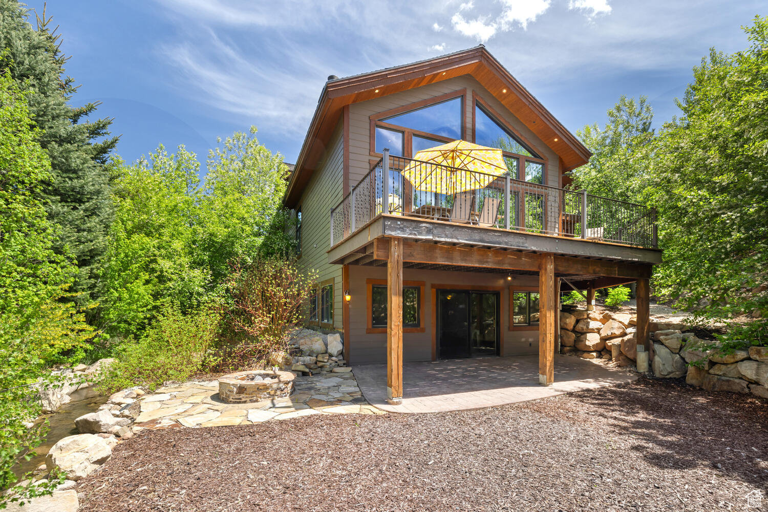 4825 N SILVER SPRINGS DR