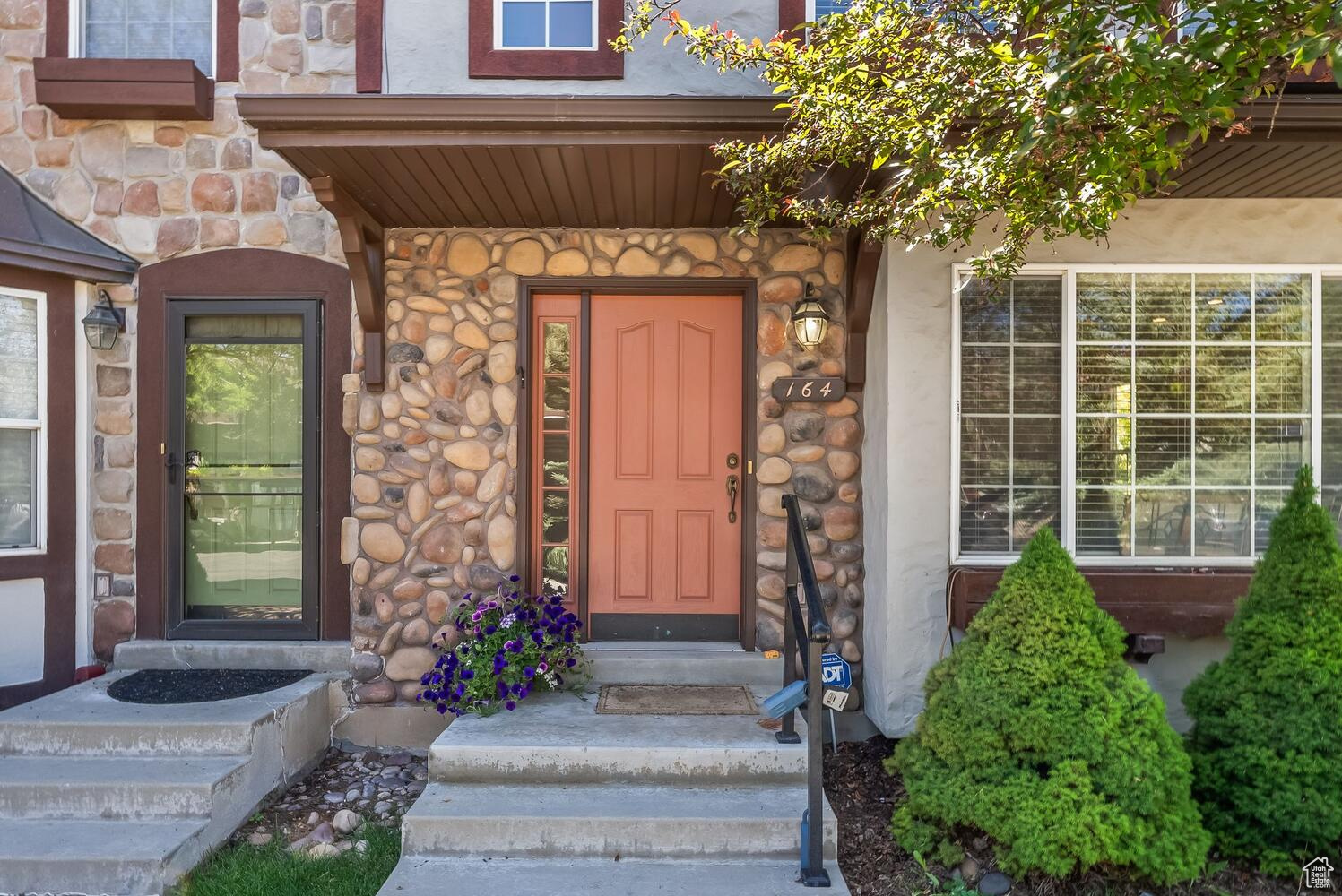 164 GENEVA DR