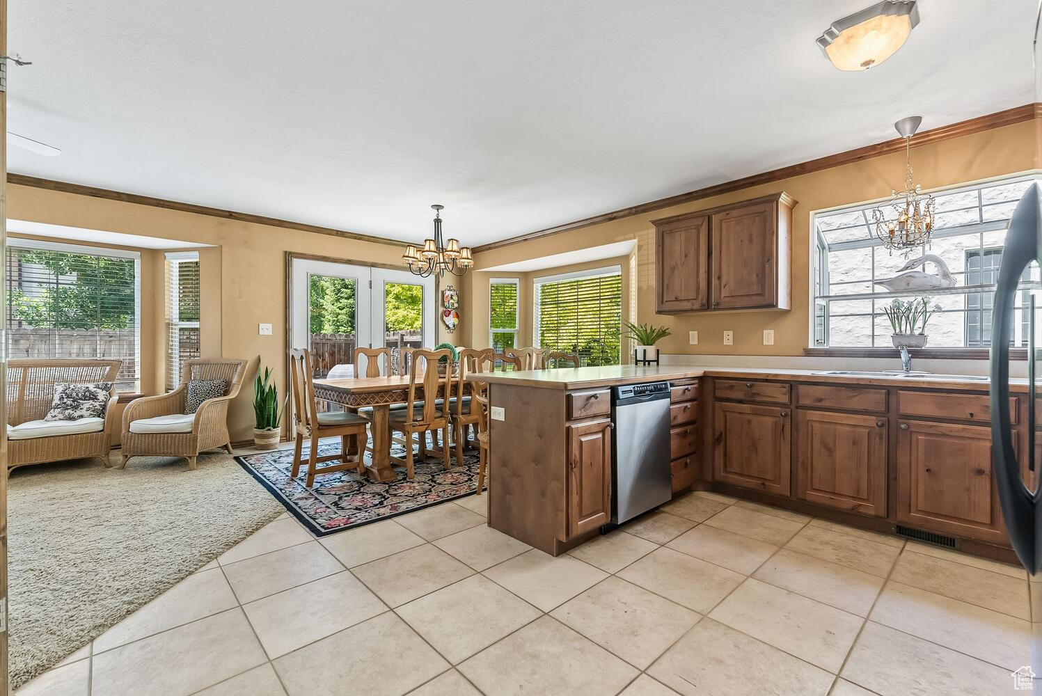 164 GENEVA DR