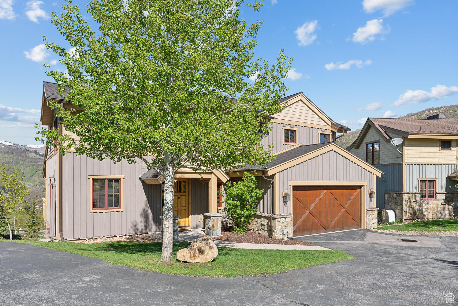 1514 APRIL MOUNTAIN DR
