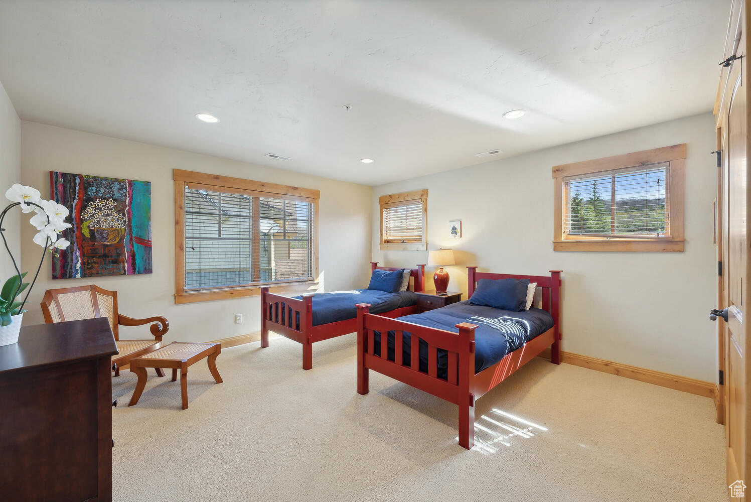 1514 APRIL MOUNTAIN DR