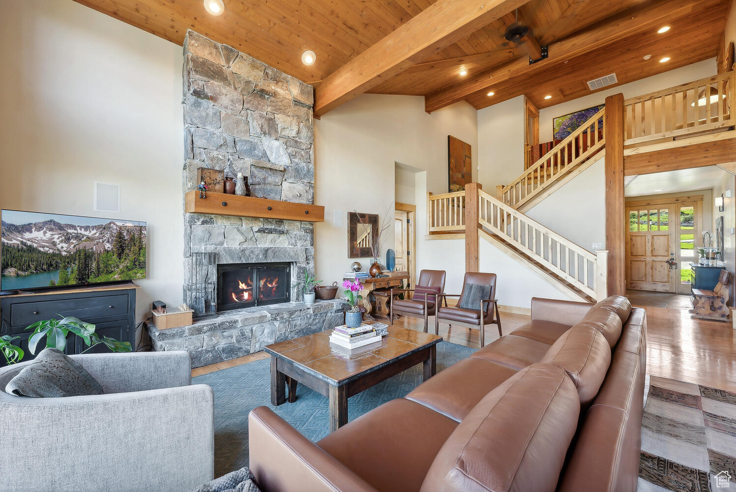 1514 APRIL MOUNTAIN DR