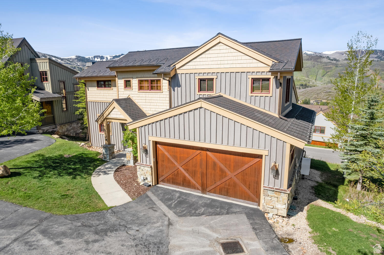 1514 APRIL MOUNTAIN DR