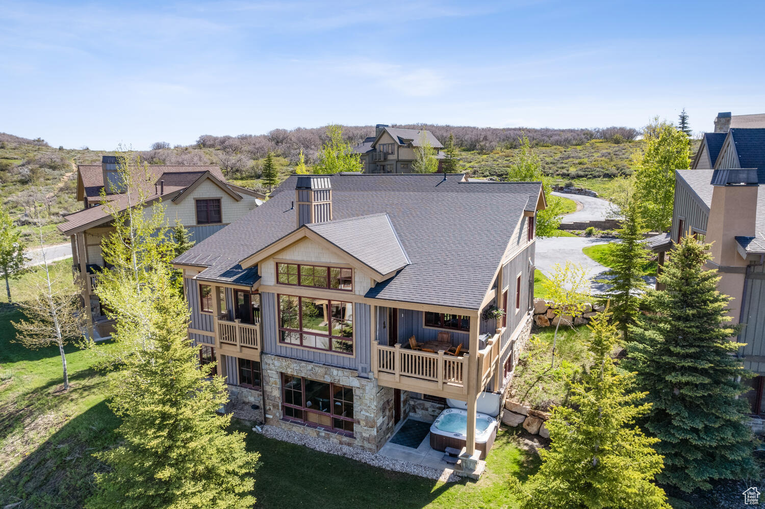 1514 APRIL MOUNTAIN DR