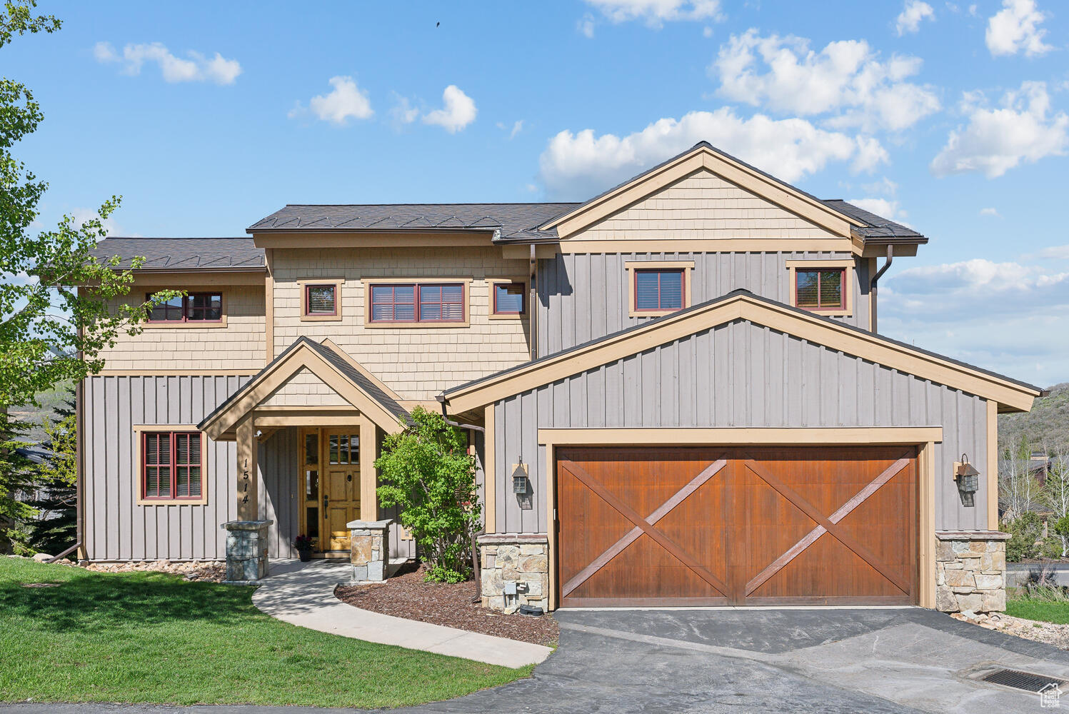 1514 APRIL MOUNTAIN DR