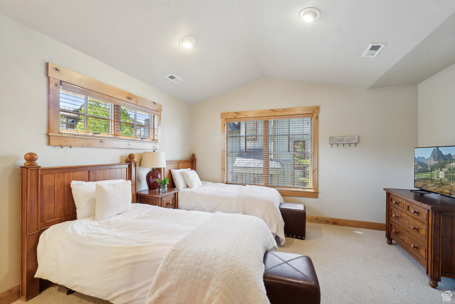 1514 APRIL MOUNTAIN DR