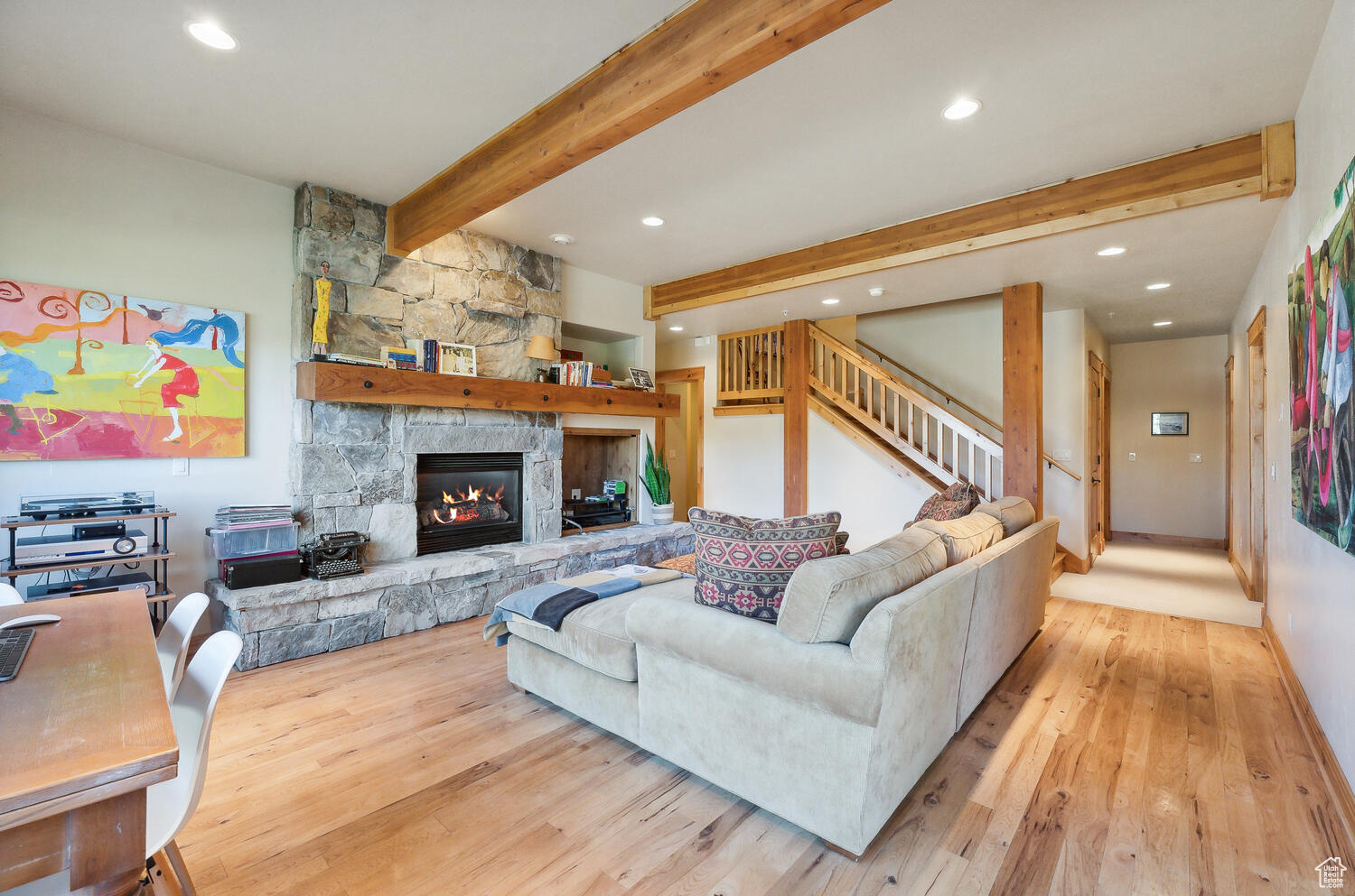 1514 APRIL MOUNTAIN DR