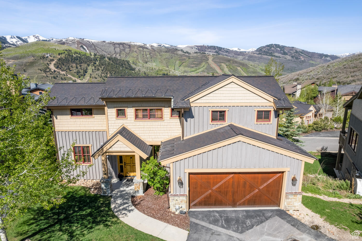 1514 APRIL MOUNTAIN DR