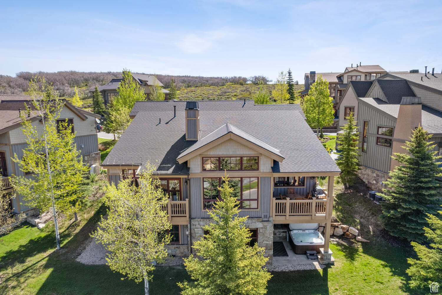 1514 APRIL MOUNTAIN DR