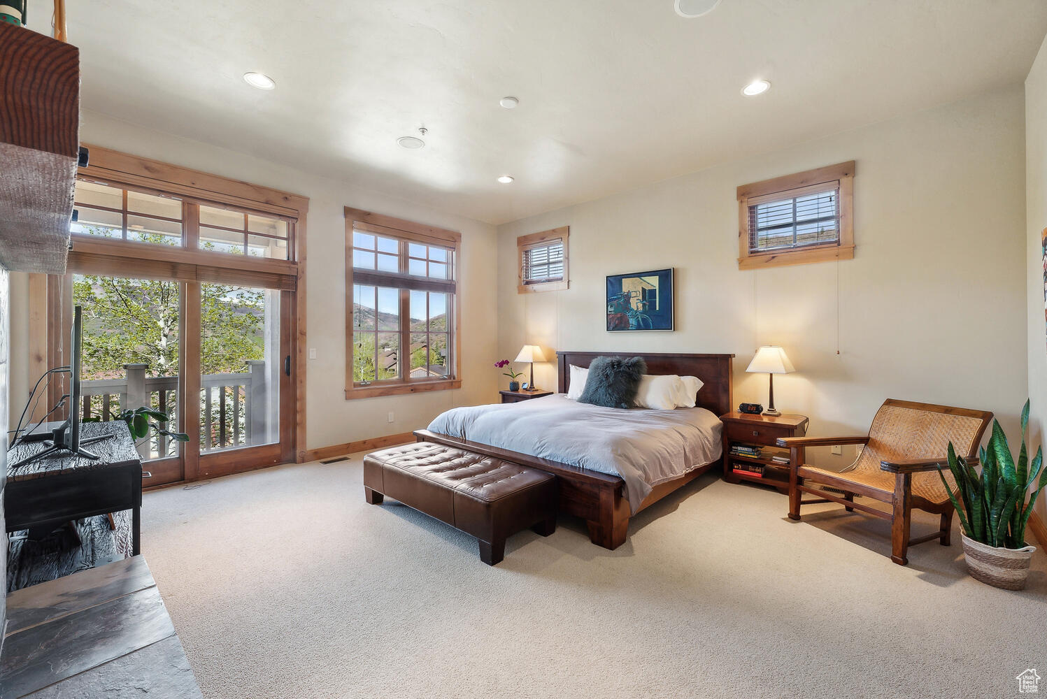 1514 APRIL MOUNTAIN DR