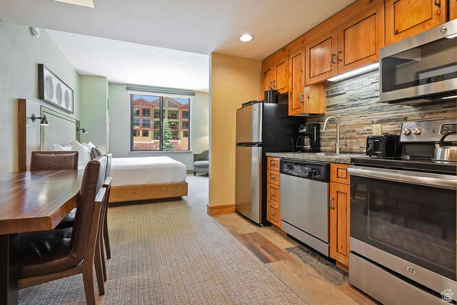 3855 GRAND SMT #109 Q2
