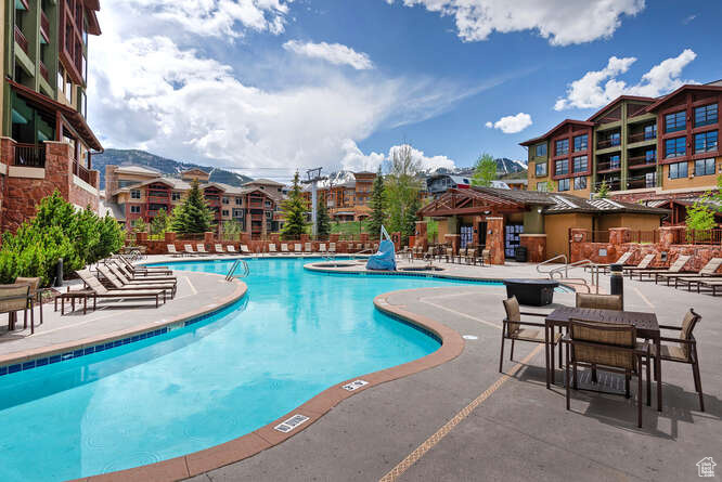 3855 GRAND SUMMIT DR #514 Q1
