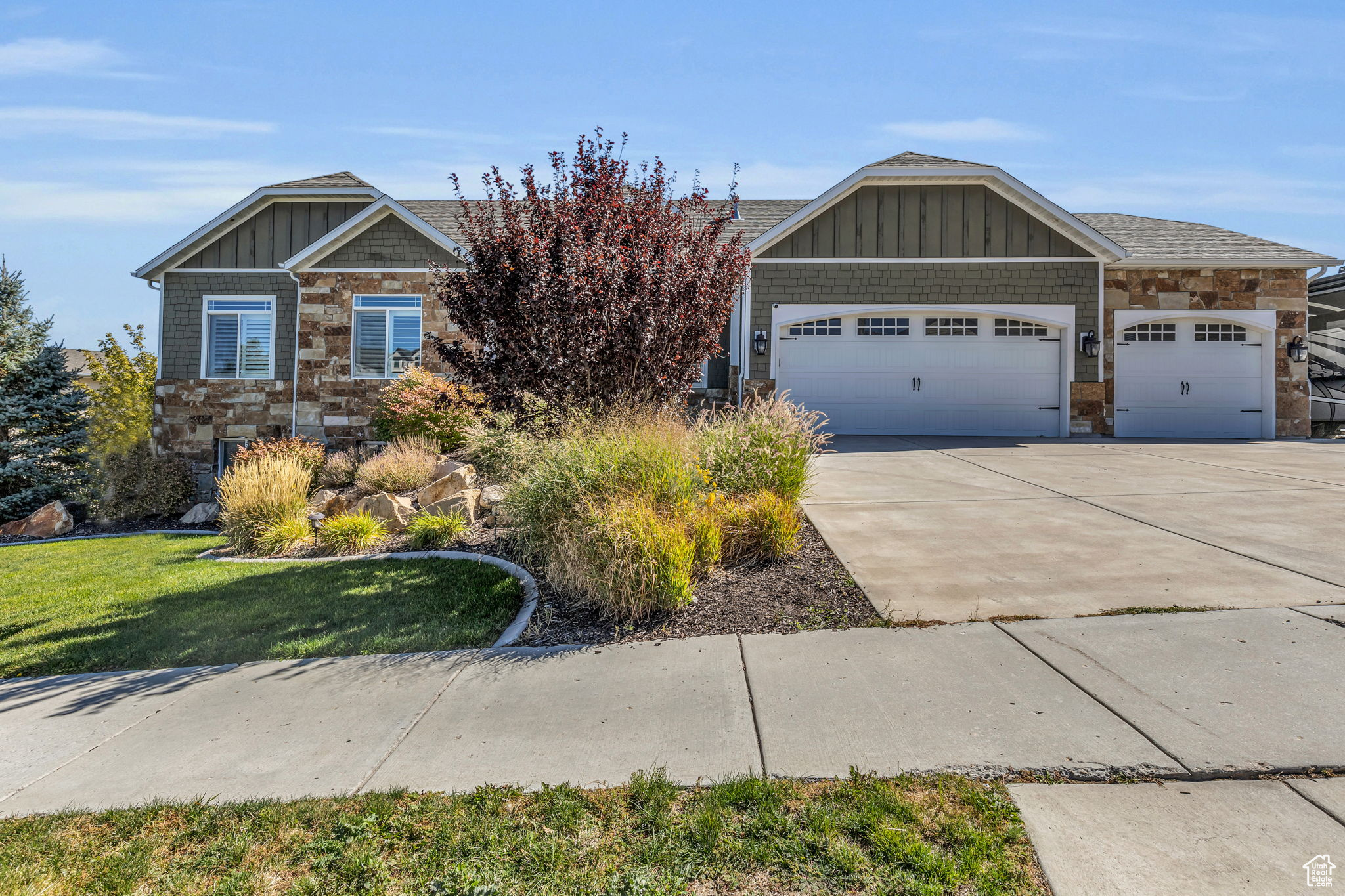 5137 W AMBERMONT DR
